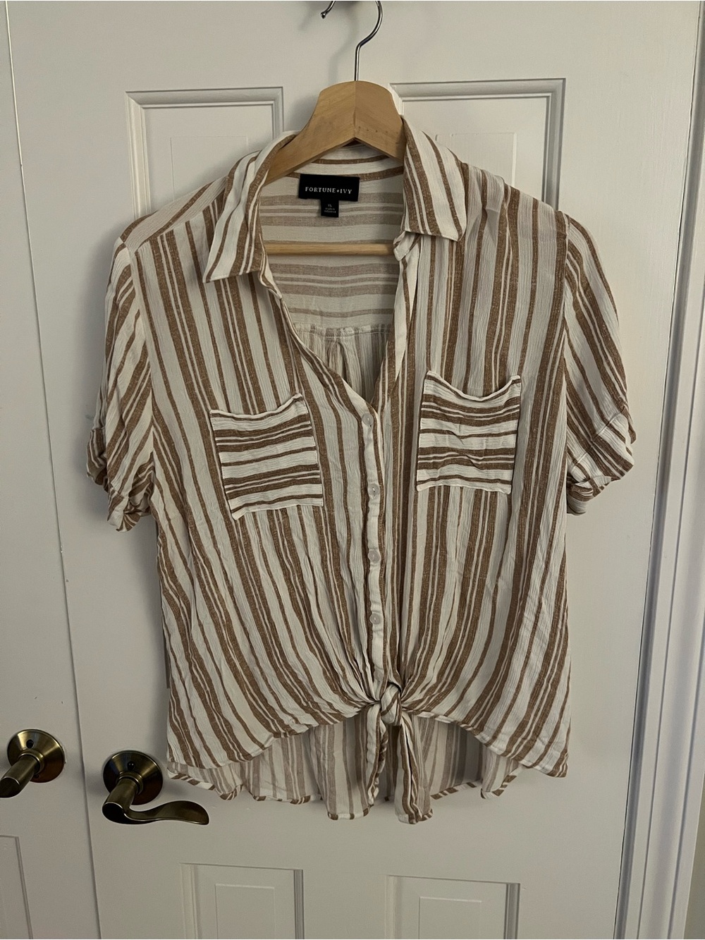 Fortune & Ivy Cream and Taupe Striped Tie-Front Blouse